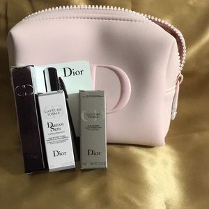 Cosmetic bag w/ sample size products